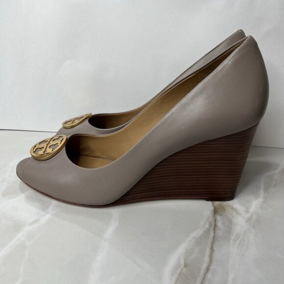 Tory Burch Grey Leather Julianne Peep Toe Wedge Heel Pumps - Picture 3 of 10